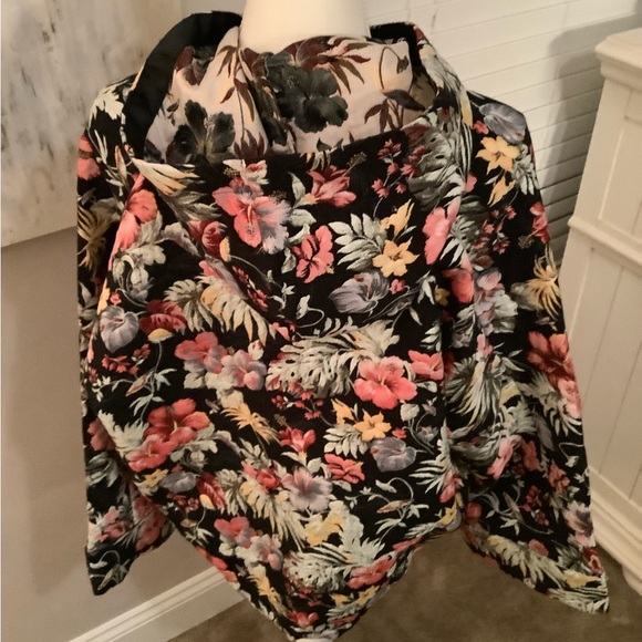 BLANKNYC Anthropologie Floral  Extra Small Front Zip Hooded Jacket Top XS - Picture 3 of 5